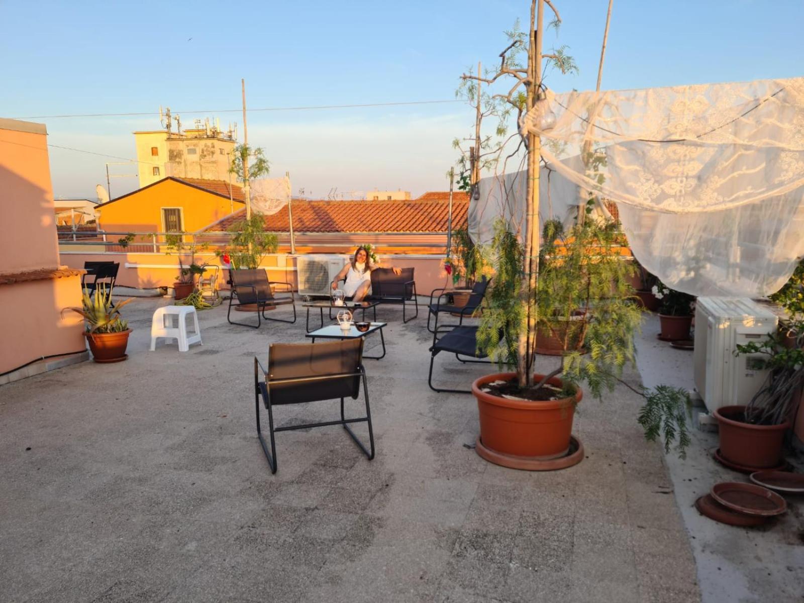 Le Stanze Di Ricci - Affittacamere Low Cost เลซีนา ภายนอก รูปภาพ